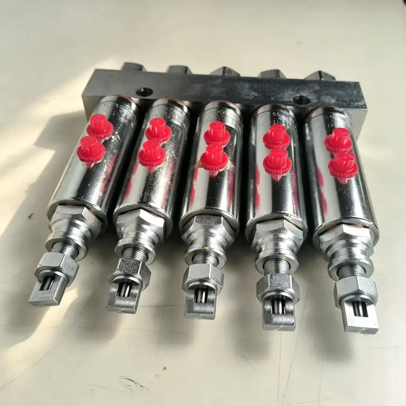 Injector Assembly 581-96-19530 for Komatsu Excavator PC1250-8 PC1100-6 Loader WA900-8 WA600-6 Injector Assembly 581-96-19530 for Komatsu Excavator PC1250-8 PC1100-6 Loader WA900-8 WA600-6